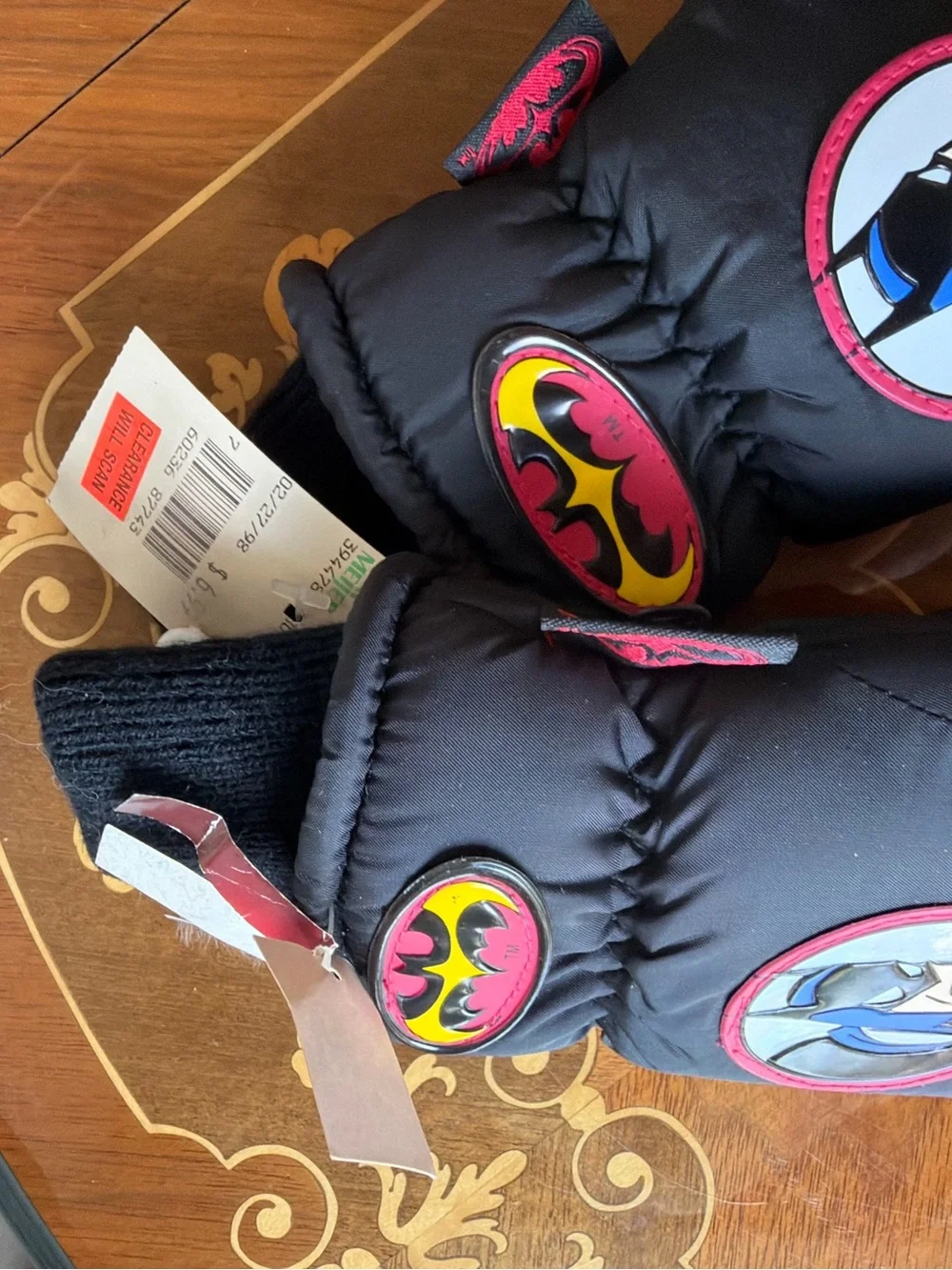1997 DC Comics Vintage Deadstock NWT Batman DC Winter Gloves Black Nostalgia